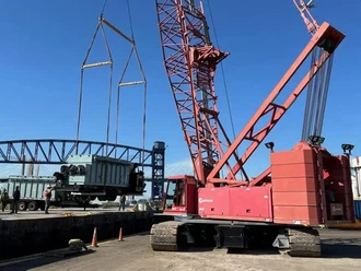 Manitowoc 888 Lattice-Boom Crawler Crane