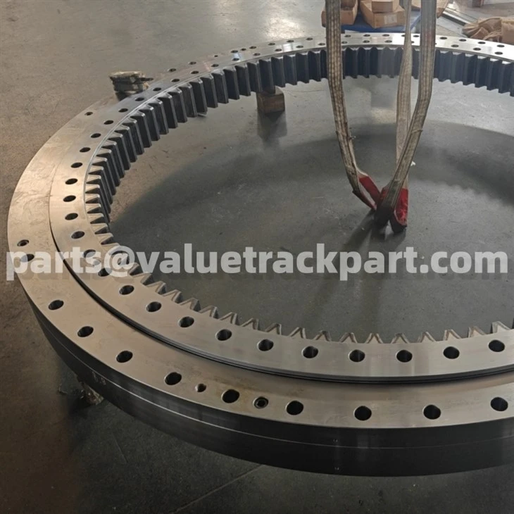 Slewing Bearing For Hitachi KH1000 Crawler Crane